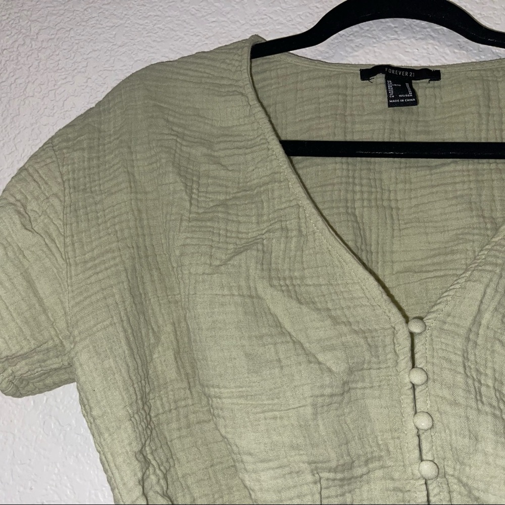 Forever 21 Olive Green Crop Top Short Sleeve Size M